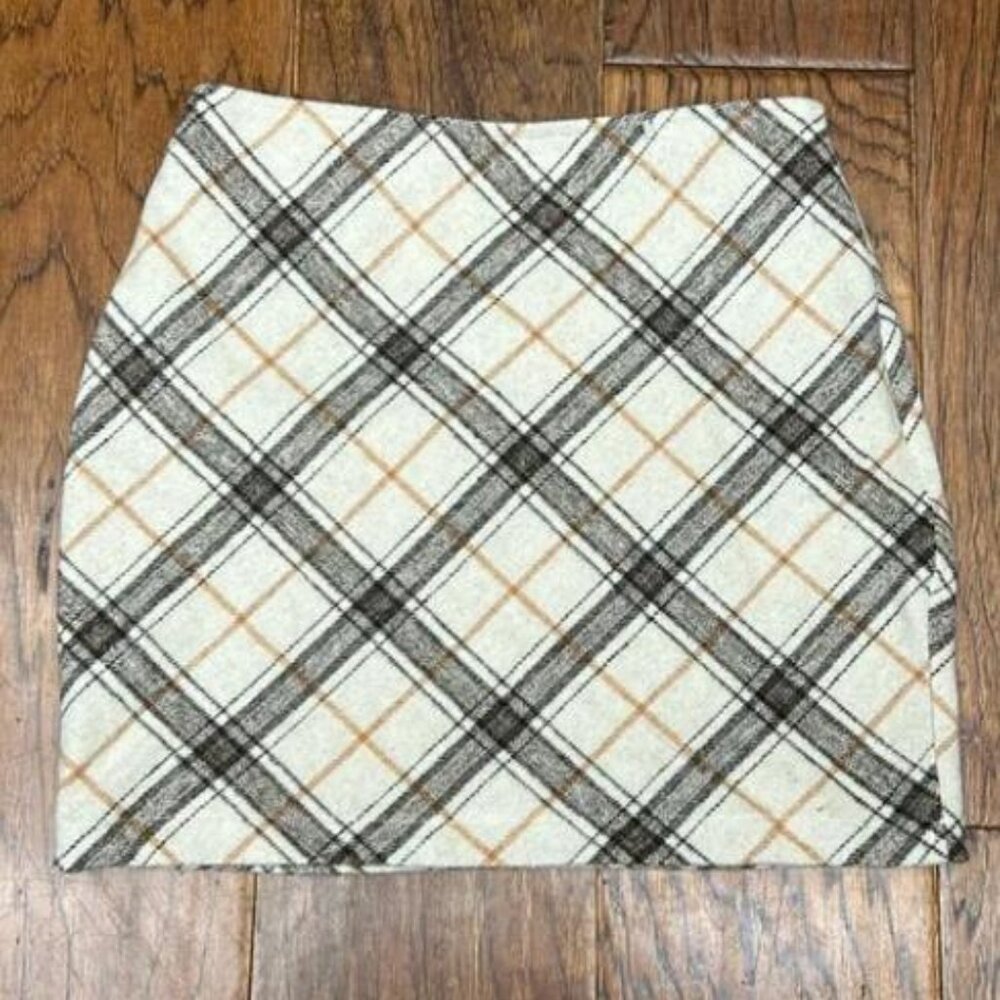 Shown women’s plaid skirt